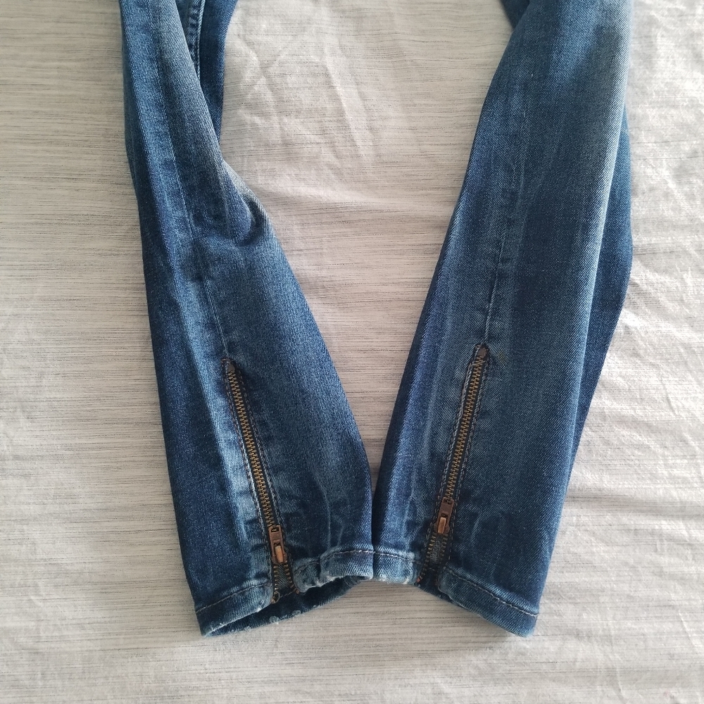 Jeans - Picture 2 of 4